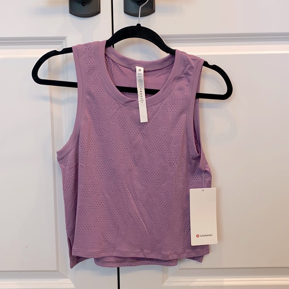 Lululemon train to be tank size 4